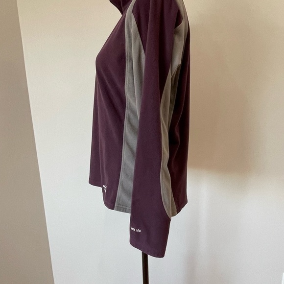 The North Face quarter zip in a size large - Picture 3 of 11